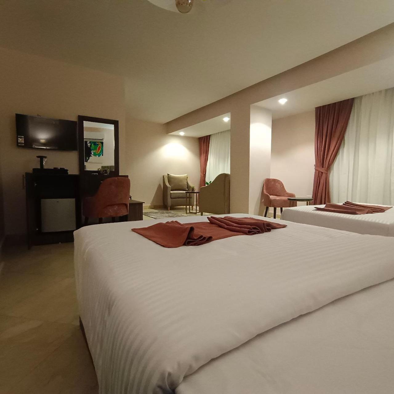 Aziz Egypt Pyramids View Hotel Kafret el-Gabal Exterior foto